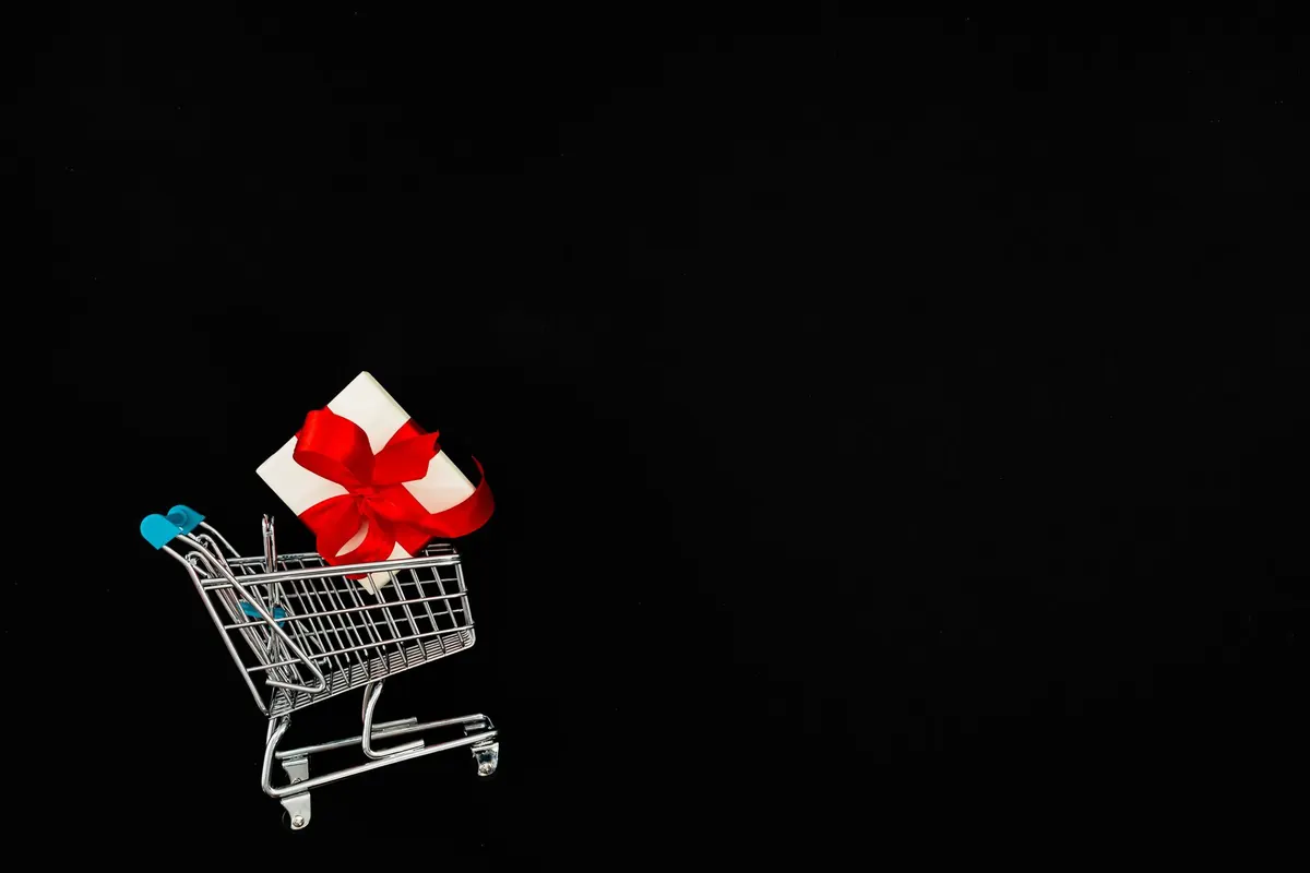How to Use AI Chatbots for Holiday Customer Service Without Losing the Human Touch